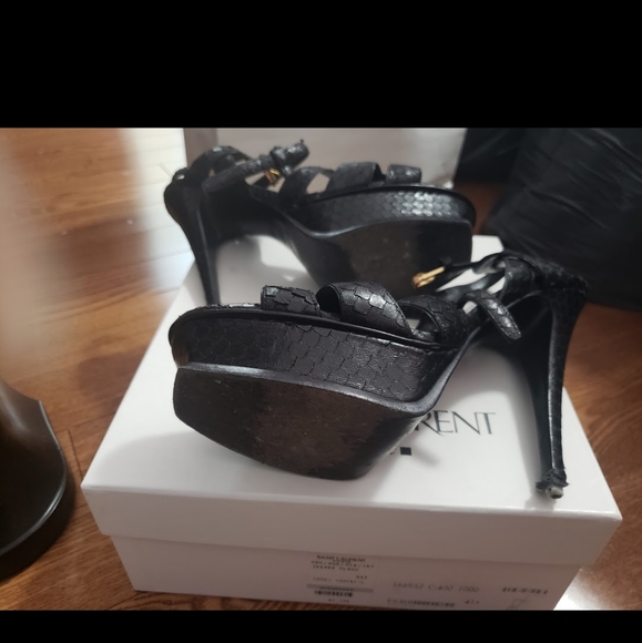 YSL heels - Picture 3 of 4